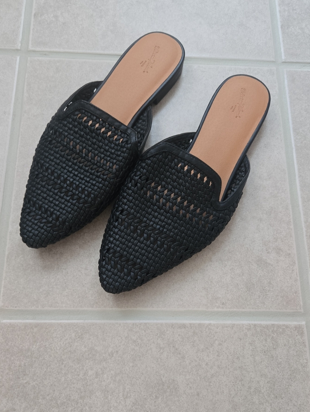 EUC--Black Pointed Toe Mules (Sz 11)